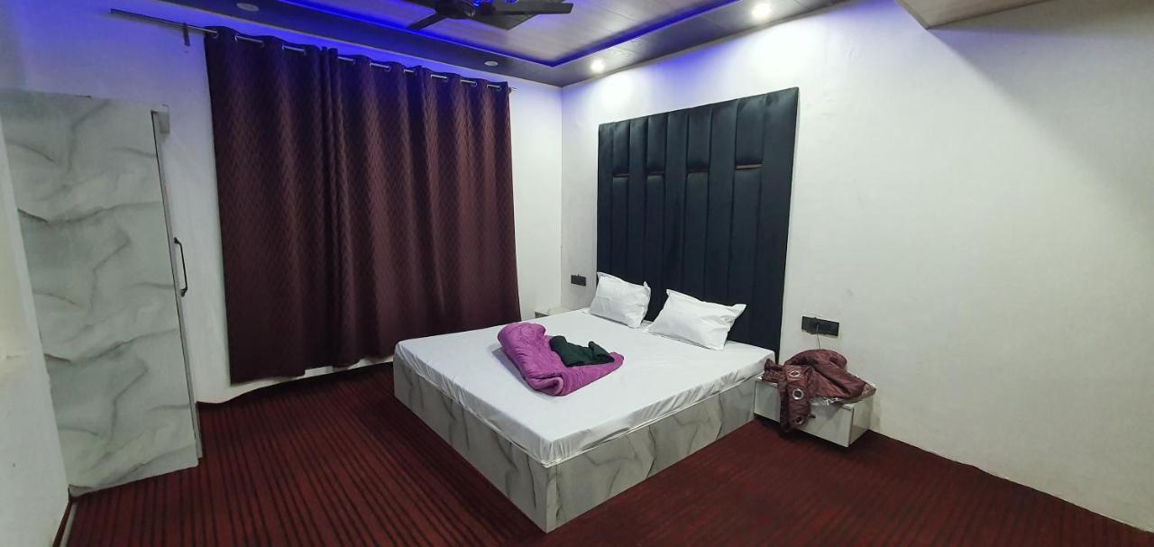 Hotel Resonance Exotic Srinagar  Ngoại thất bức ảnh