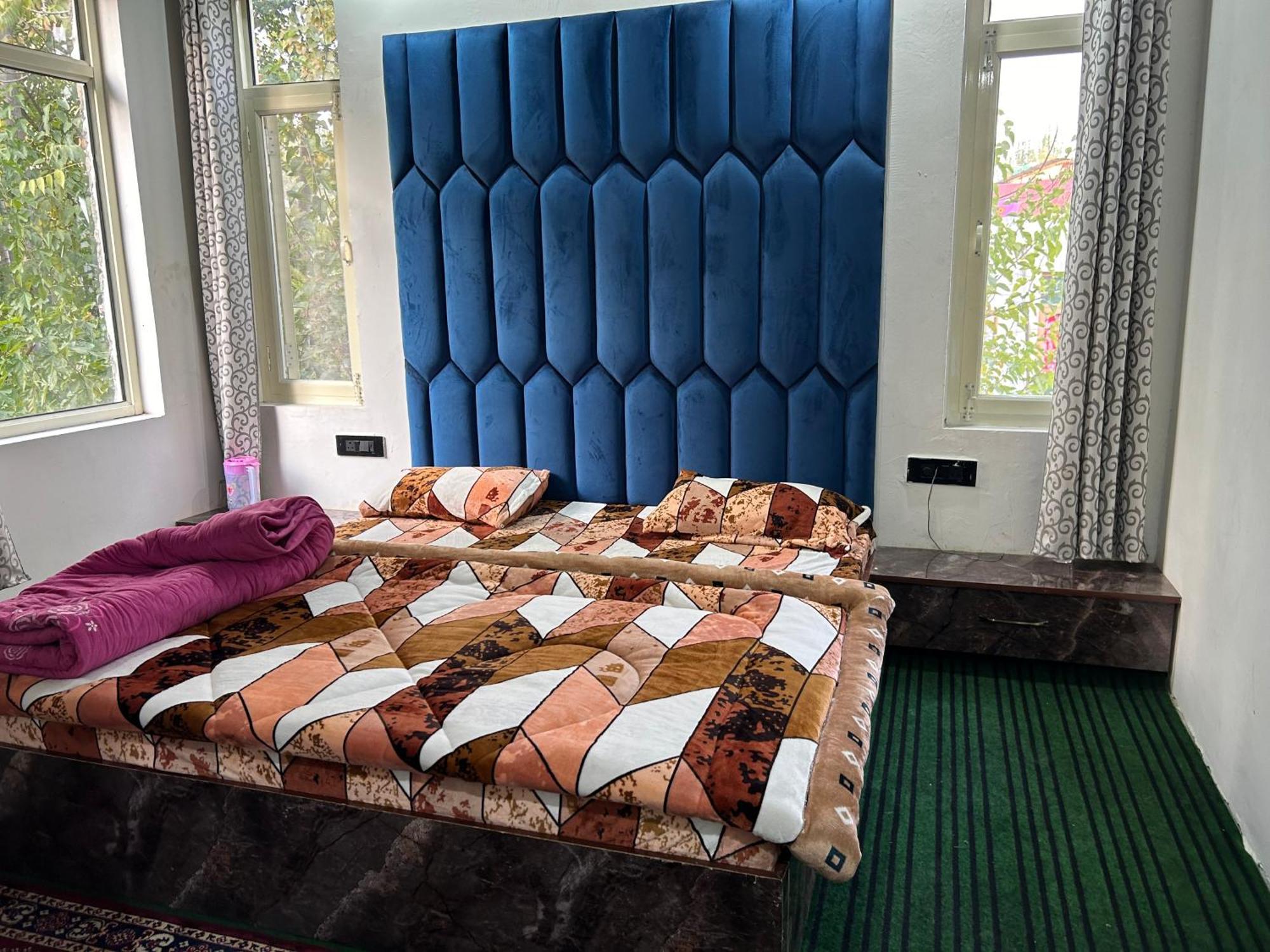 Hotel Resonance Exotic Srinagar  Ngoại thất bức ảnh