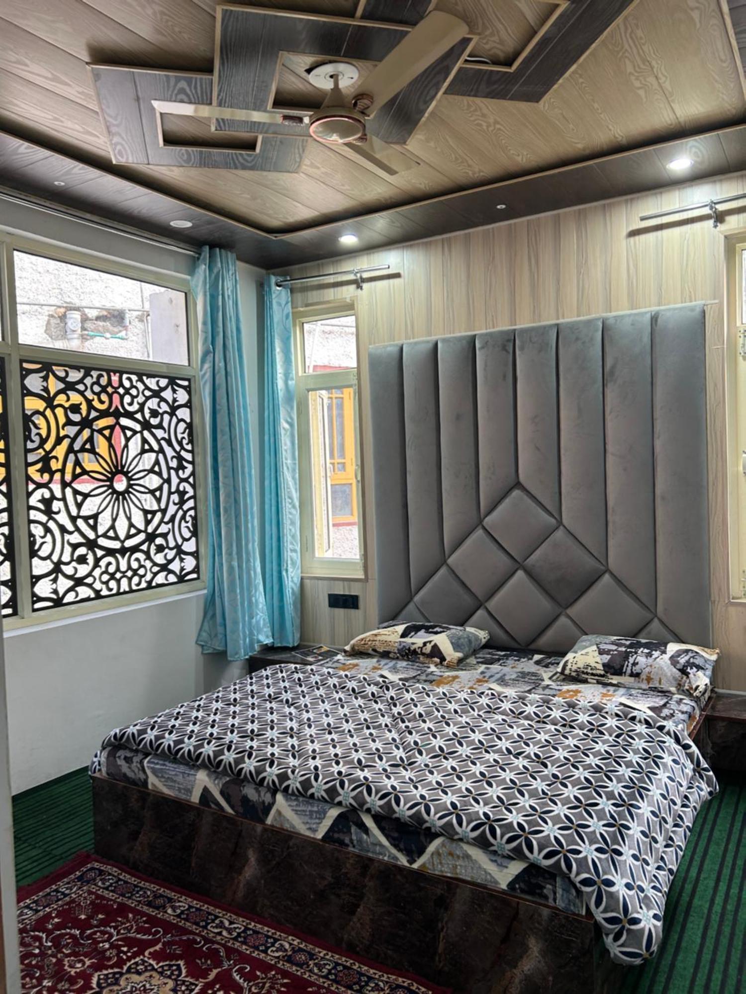 Hotel Resonance Exotic Srinagar  Ngoại thất bức ảnh