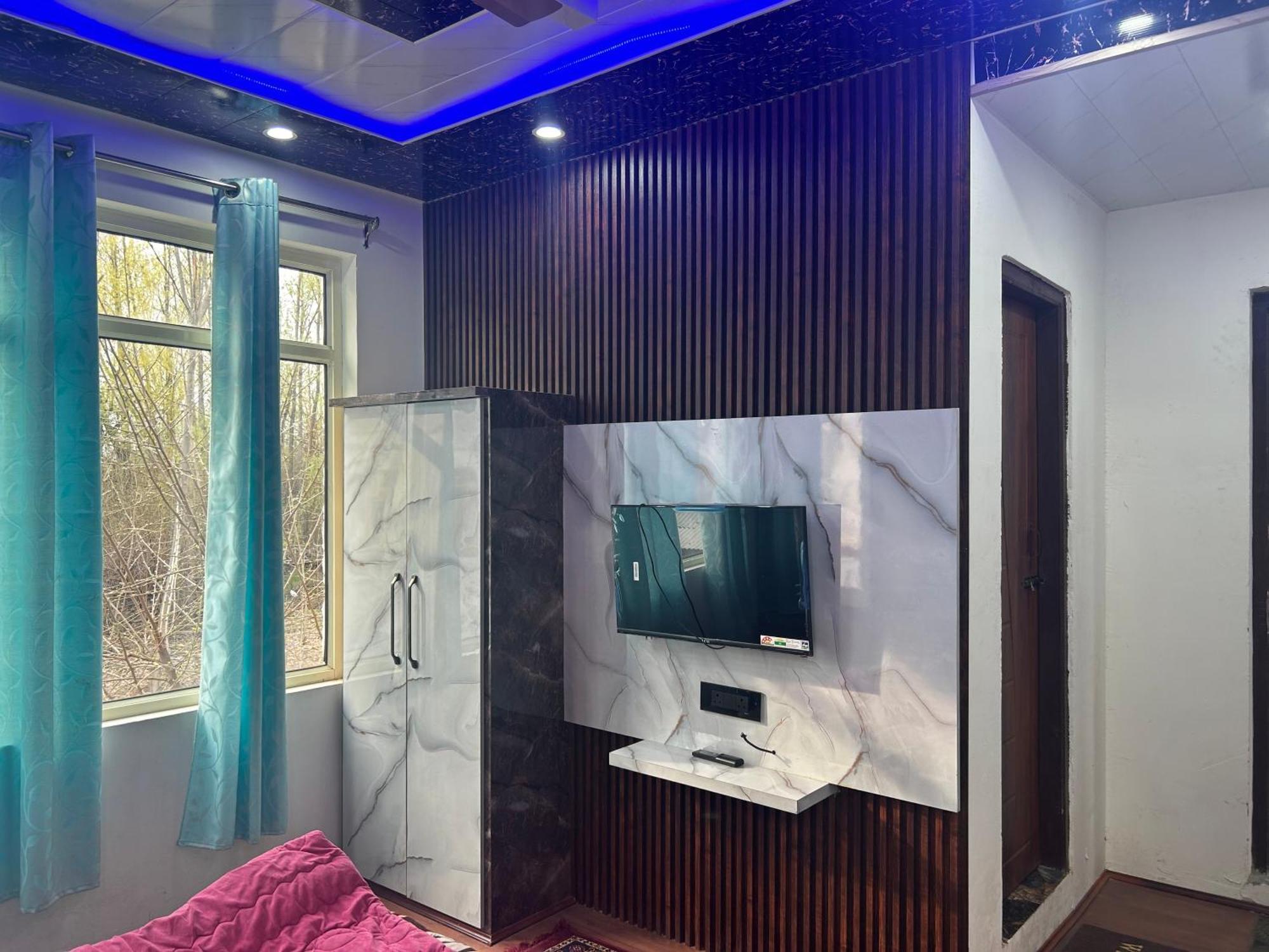 Hotel Resonance Exotic Srinagar  Ngoại thất bức ảnh